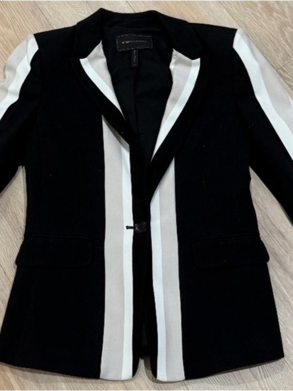WOMEN'S BCBGMAXAZRIA BLACKK/BEIGE STRIPE BLAZER SIZE SMALL LIKE-NEW